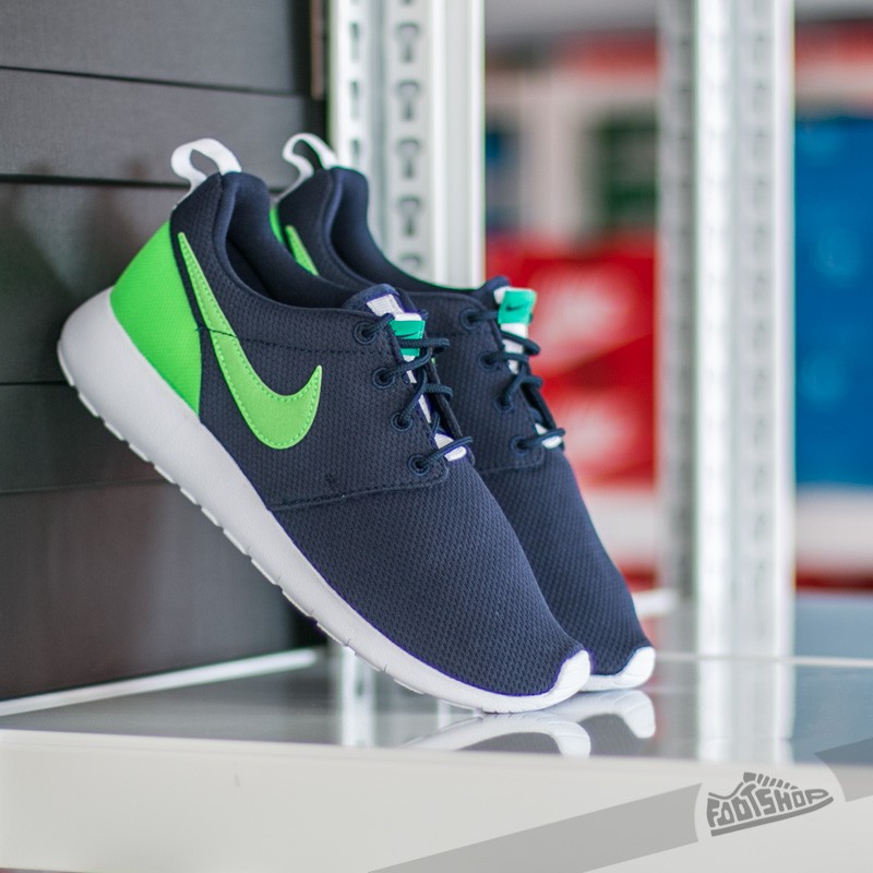 Green and white roshes discount