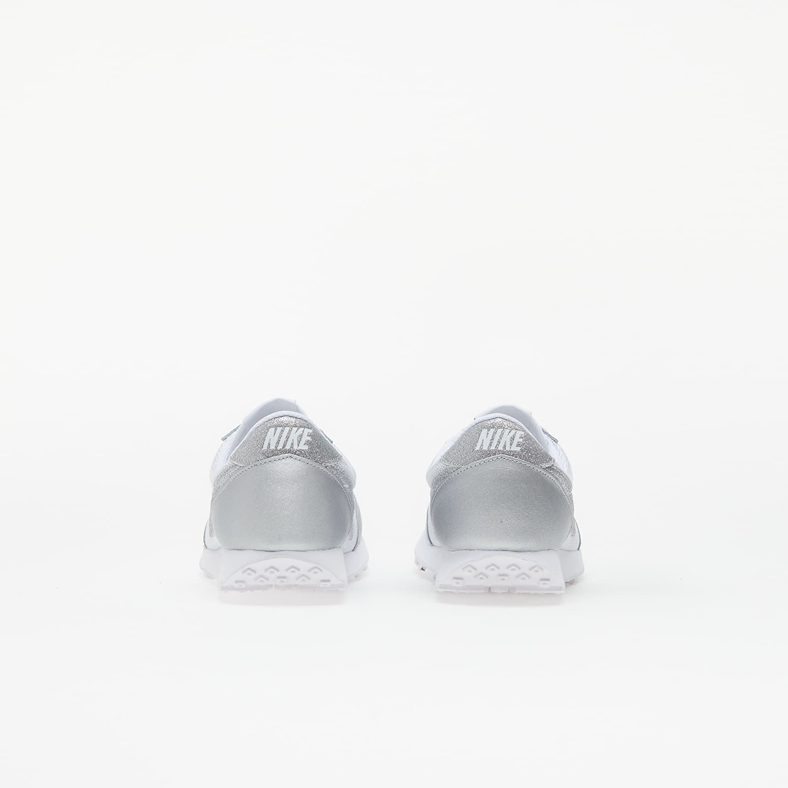 Дамски кецове и обувки Nike Wmns Daybreak White/ White-Metallic Silver