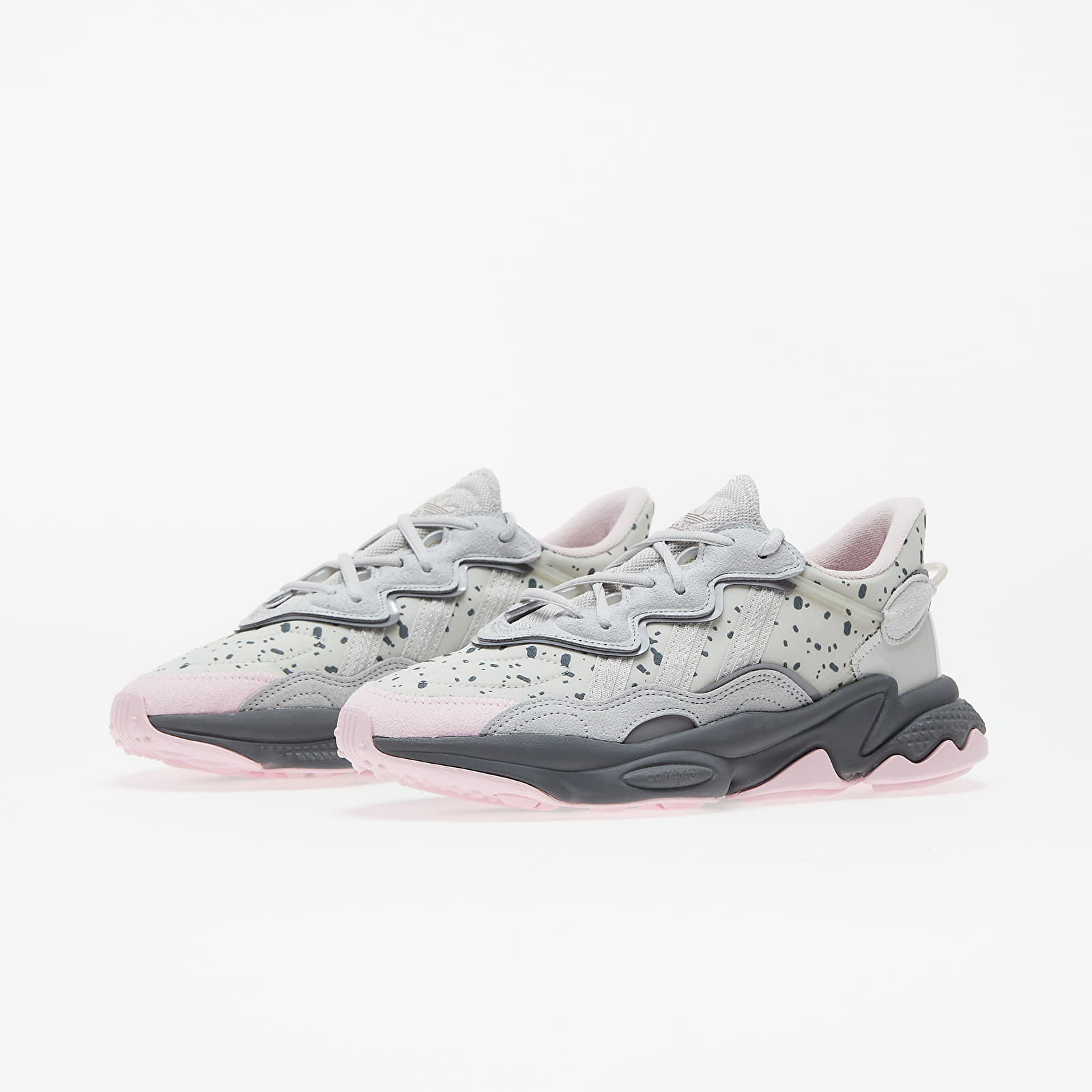 Adidas ozweego pink hot sale