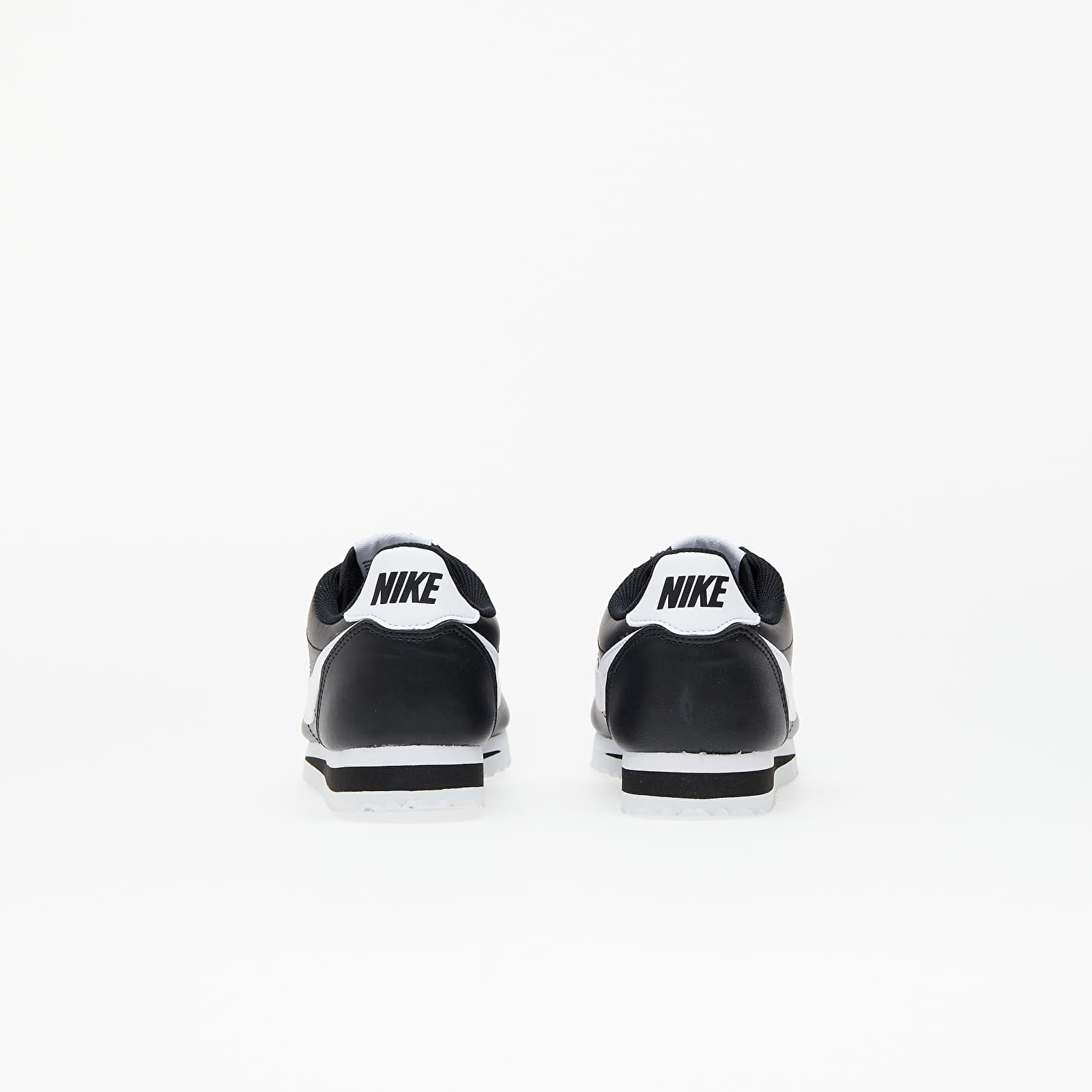 Дамски кецове и обувки Nike Wmns Classic Cortez Leather Black/ White-White