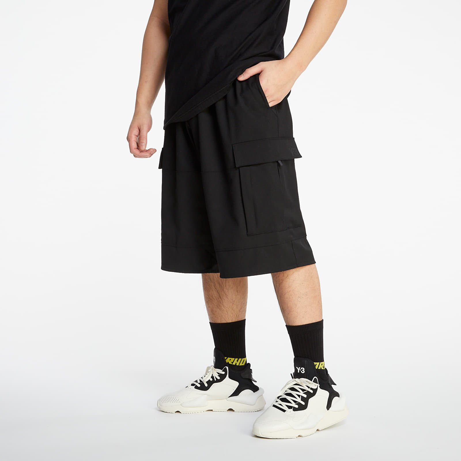 パンツ Y-3 CLASSIC WOOL STRETCH CARGO SHORTS adidas Y-3 Classic Refined Wool Stretch Cargo Shorts 'Black