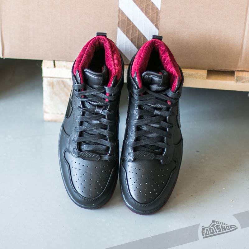 Pánské tenisky a boty Nike Dunk Comfort Premium QS Black/ Black- Team Red