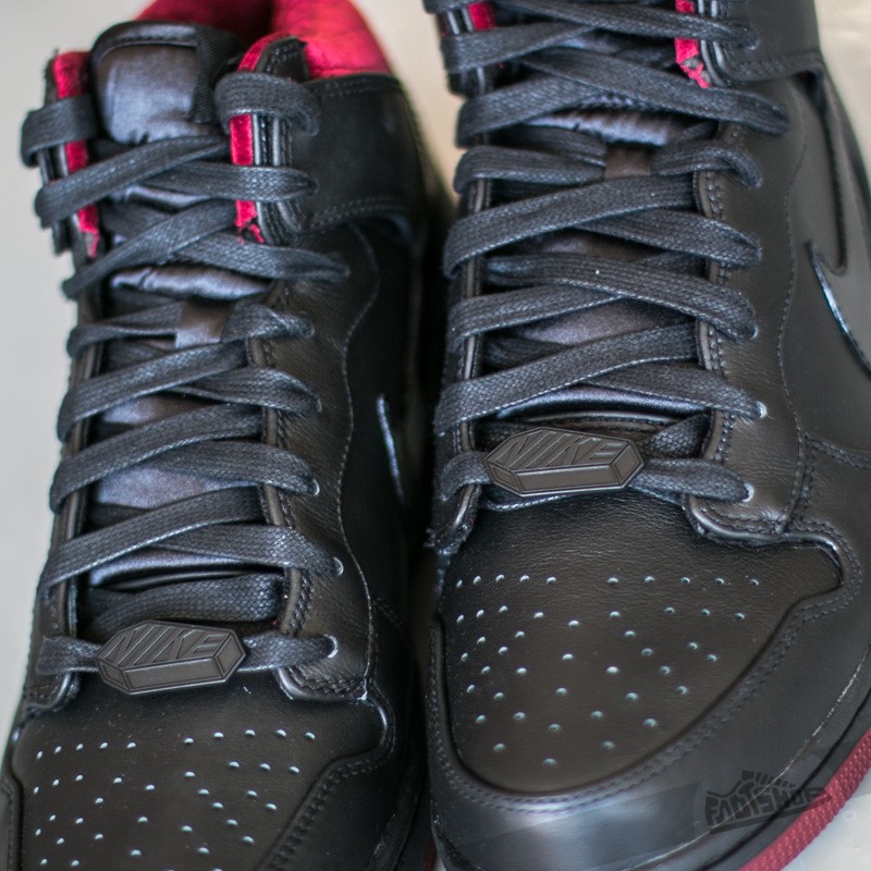 Pánské tenisky a boty Nike Dunk Comfort Premium QS Black/ Black- Team Red