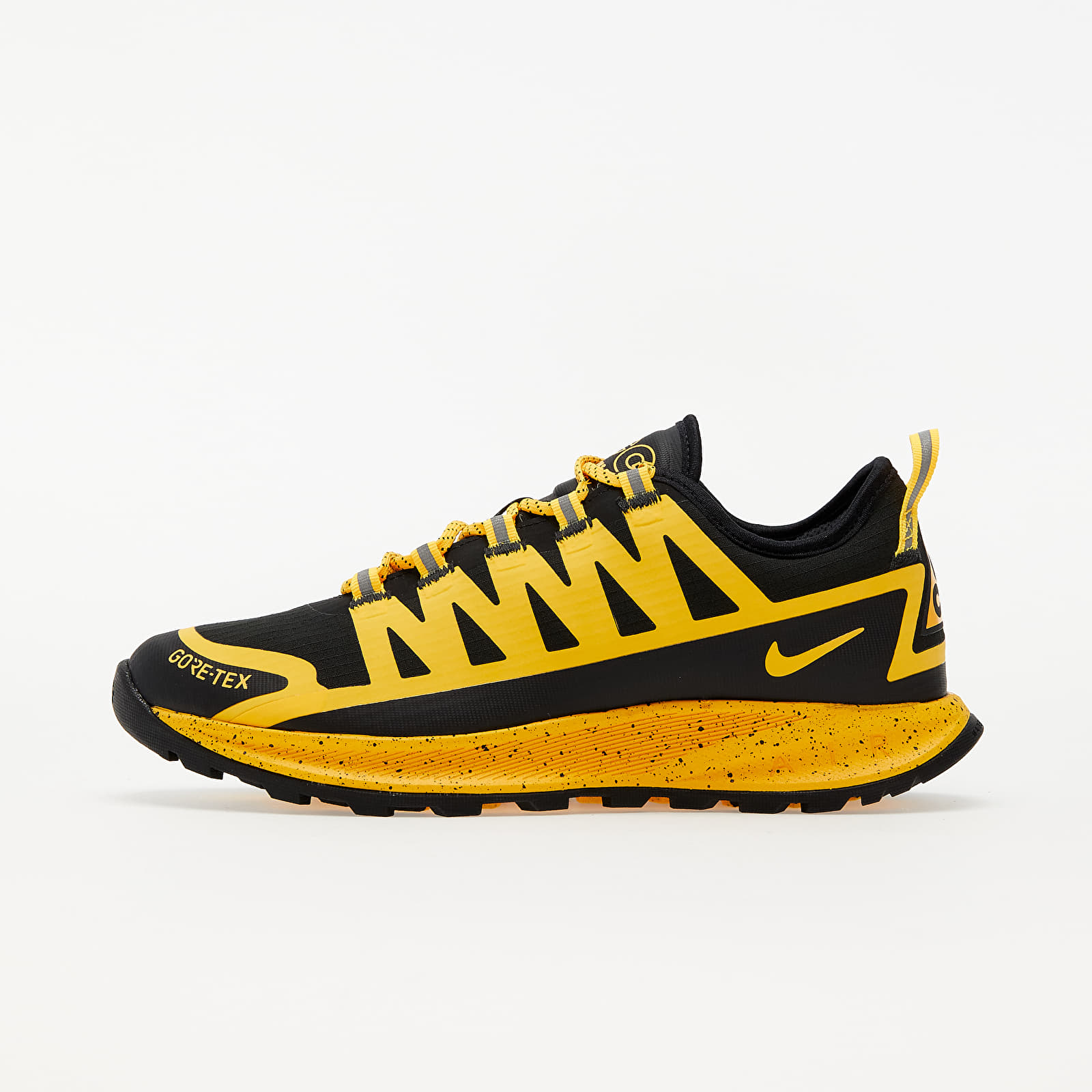 Herren Sneaker und Schuhe Nike ACG Air Nasu Gore-Tex Black/ Laser Orange