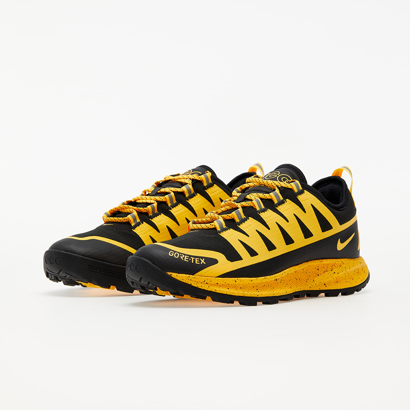 Herren Sneaker und Schuhe Nike ACG Air Nasu Gore-Tex Black/ Laser Orange