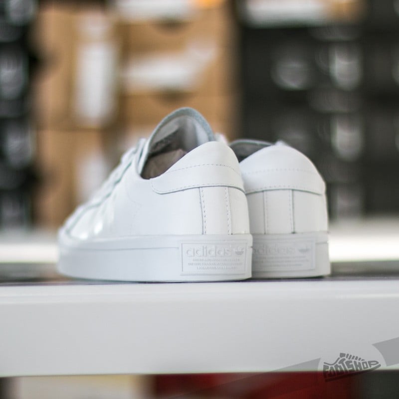 Adidas court vantage bianche hot sale