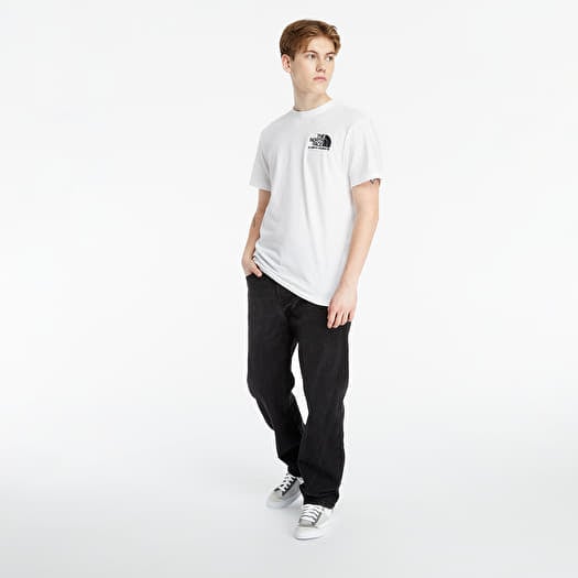 T-shirts The North Face Coordinates Shortsleeve Tee Tnf