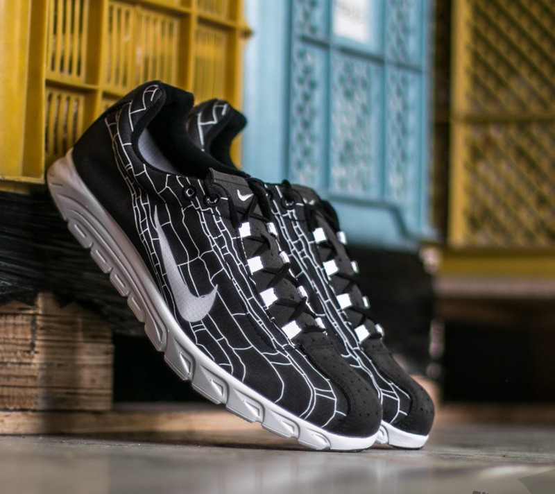 Sneakers Nike Mayfly Black/ White