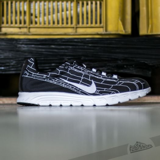 Nike Mayfly