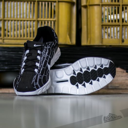 Nike mayfly black and white discount