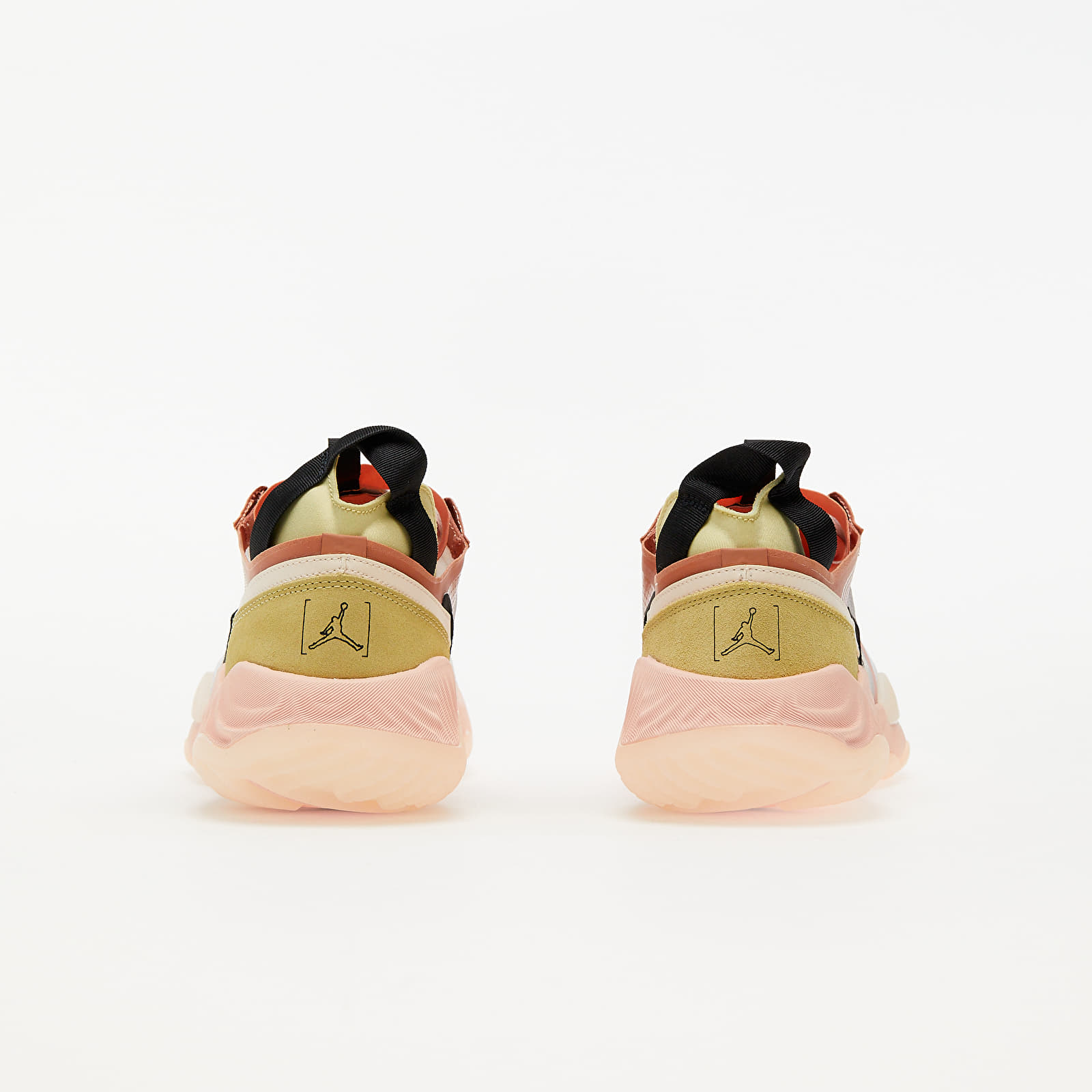 Herresko Jordan Delta Breathe White/ Guava Ice-Camellia-Tea Tree Mist