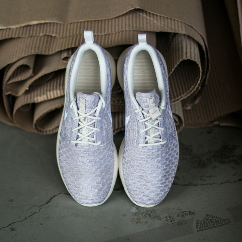 Women's shoes Nike Wmns Roshe One Flyknit Sail/ White String (704927-100) |  Footshop