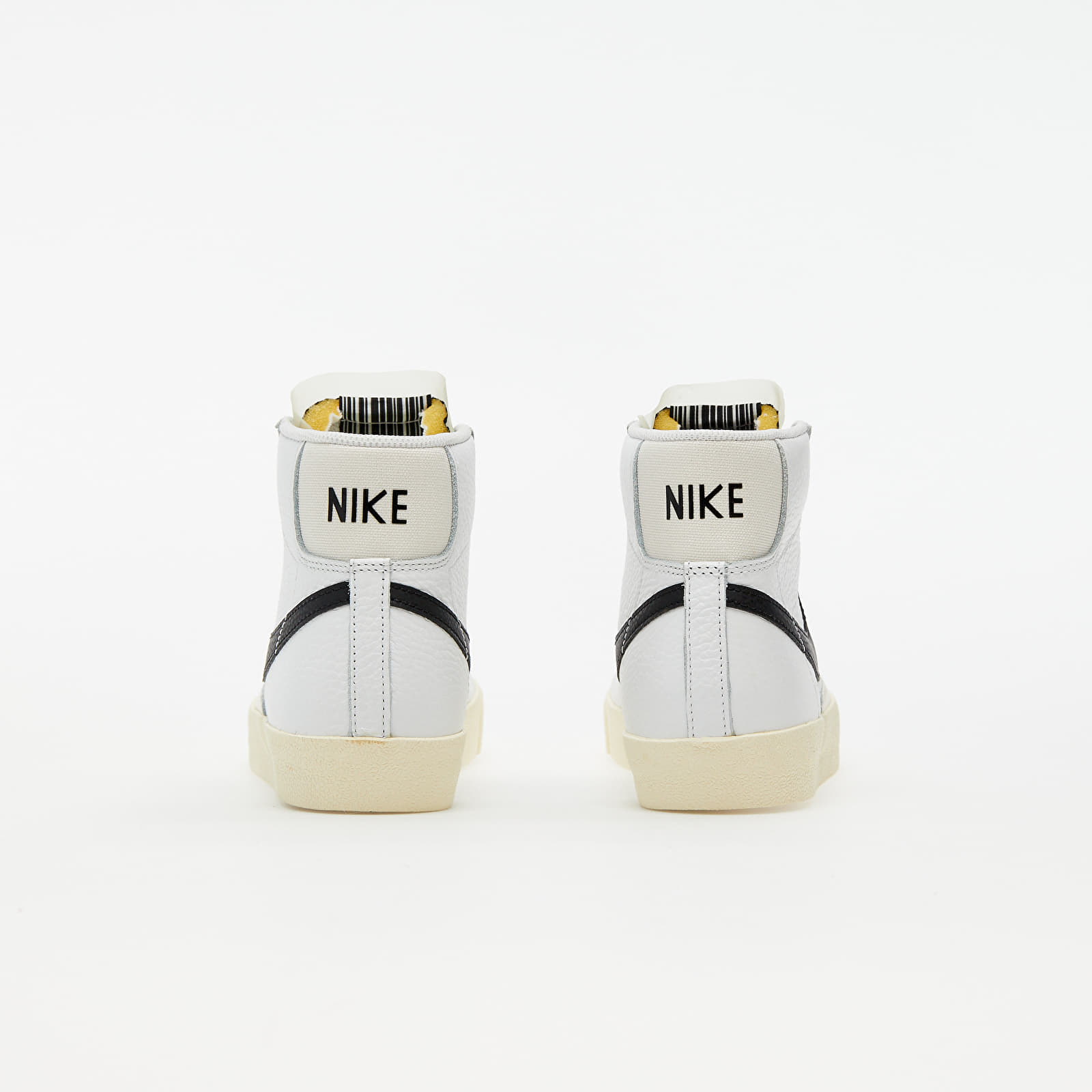 Damen Sneaker und Schuhe Nike Blazer Mid '77 Summit White/ Black-Pale Ivory-Beach