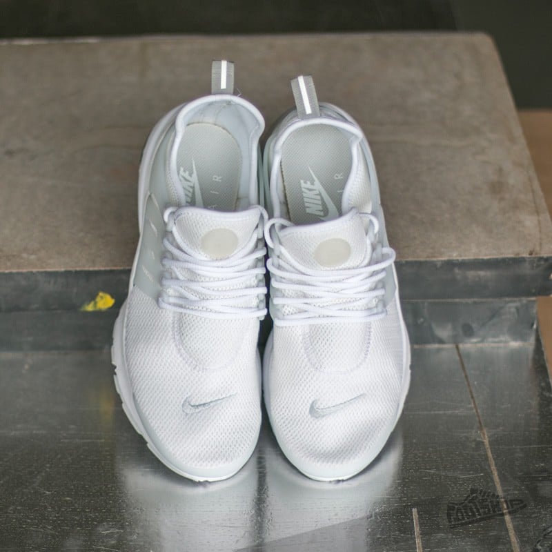 Nike women's air presto white discount