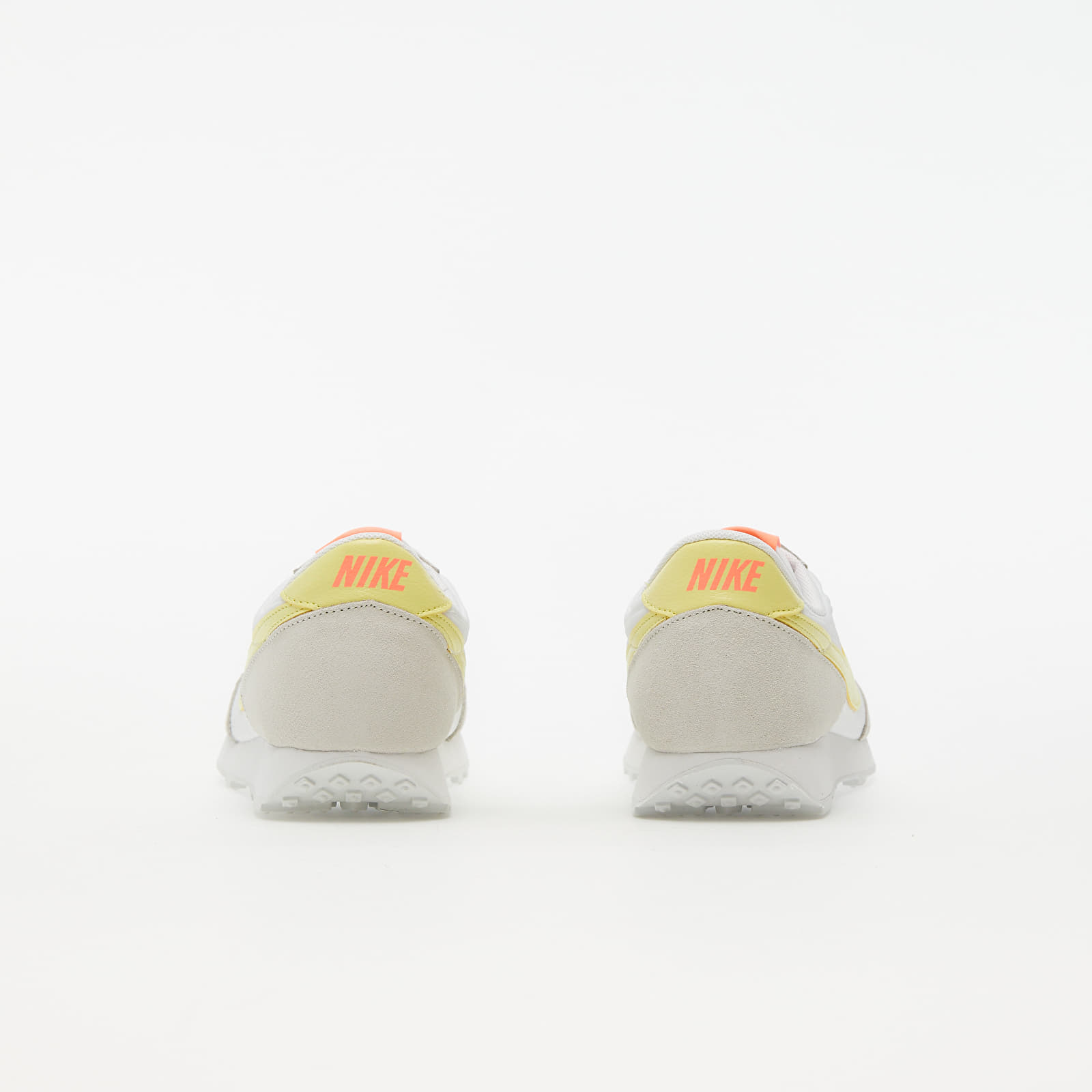 Γυναικεία παπούτσια Nike W Daybreak Pale Ivory/ Lt Zitron-Bright Mango