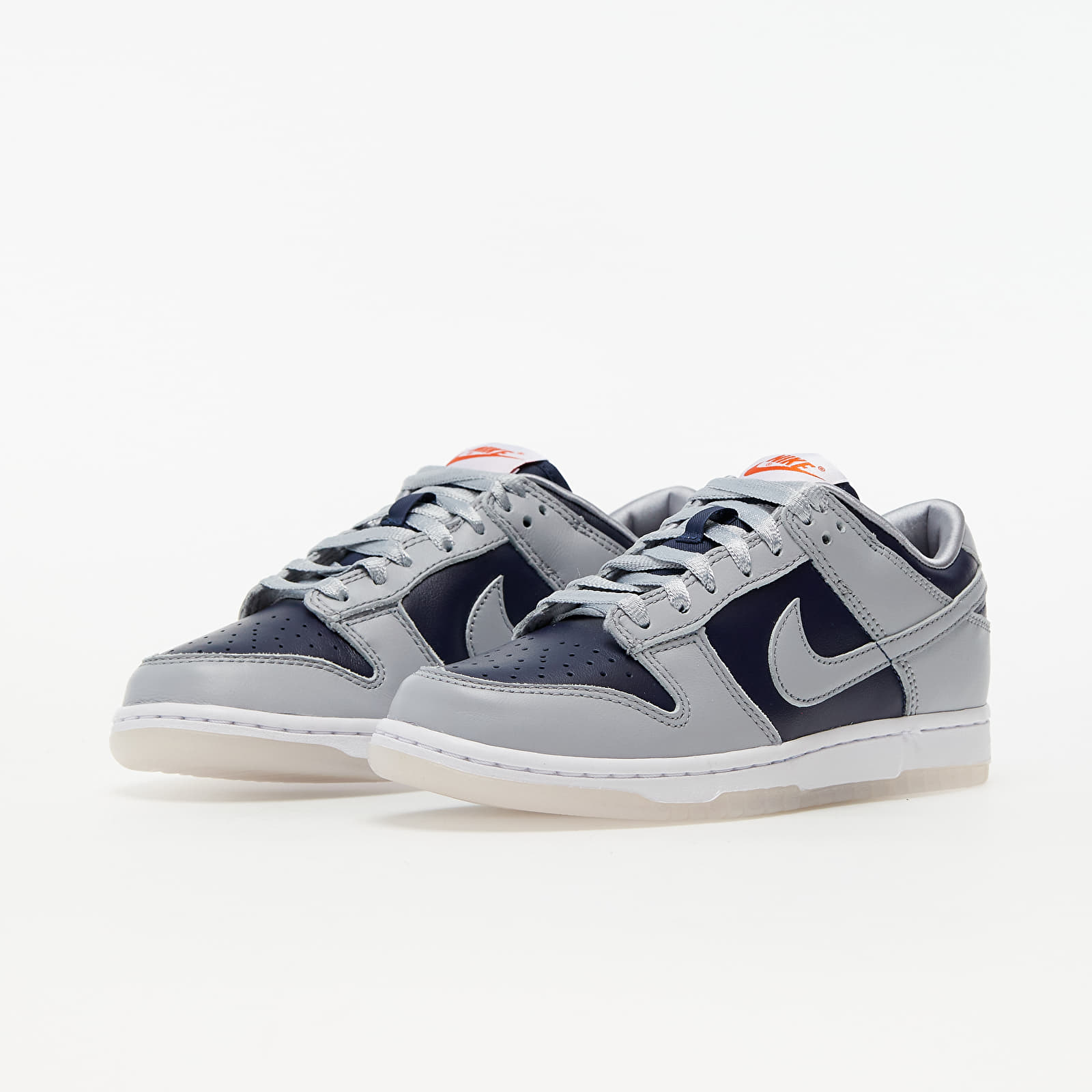 Women's shoes Nike W Dunk Low SP College Navy/ Wolf Grey-University Red