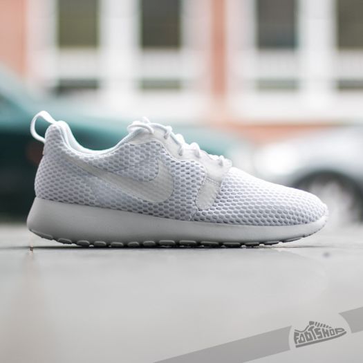 Women s shoes Nike W Roshe One Hyper BR White White Pure Platinum Footshop