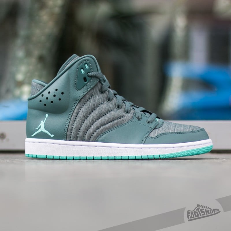 Jordan 1 hotsell flight 4 green