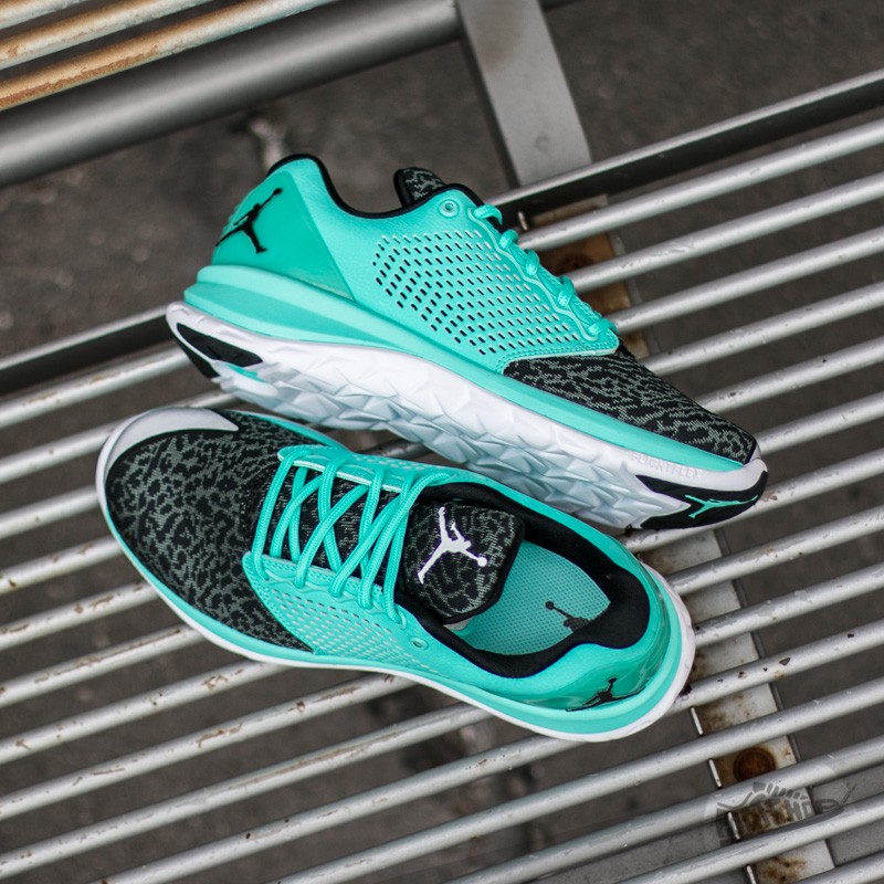 Chaussures et baskets homme Jordan Trainer St Hyper Turquoise