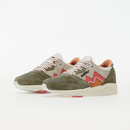 karhu unisex suede aria 95 trainer sneaker in vetiver