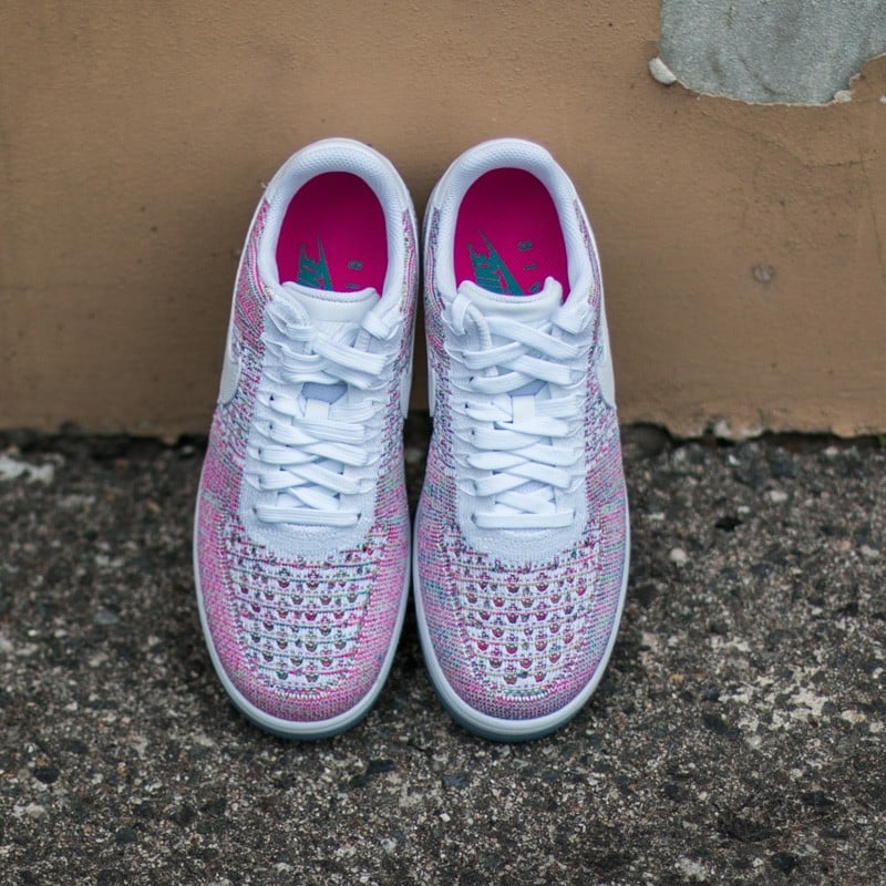 Women s shoes Nike Air Force 1 Flyknit Low White White Radiant Emerald Footshop