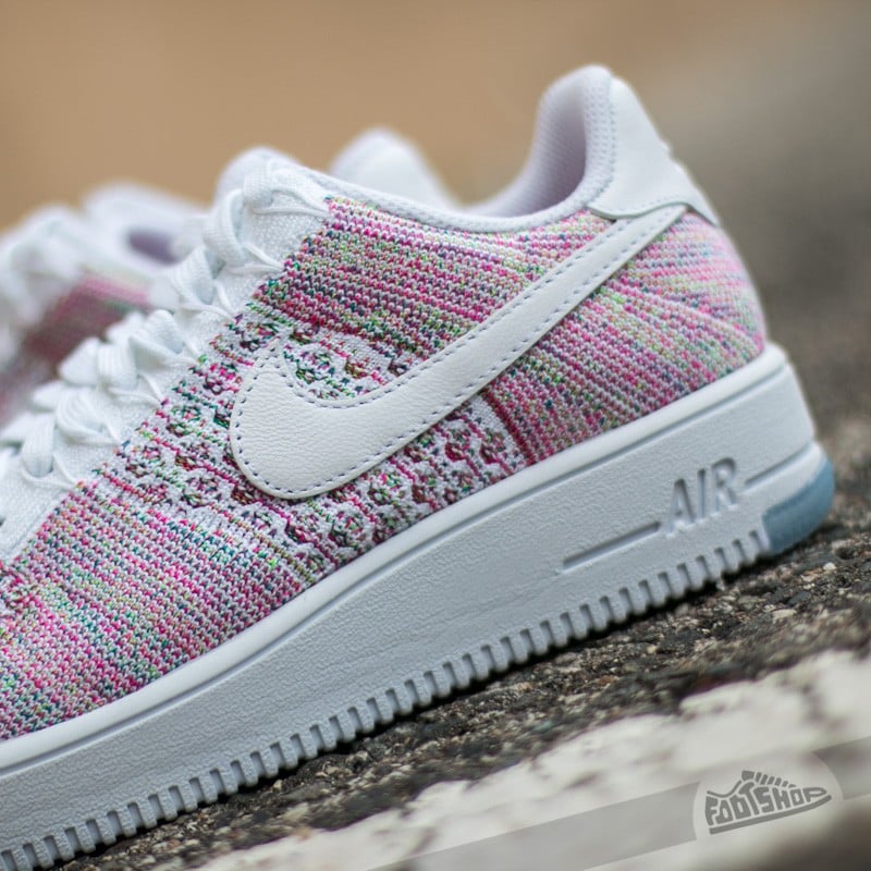 Women s shoes Nike Air Force 1 Flyknit Low White White Radiant Emerald Footshop