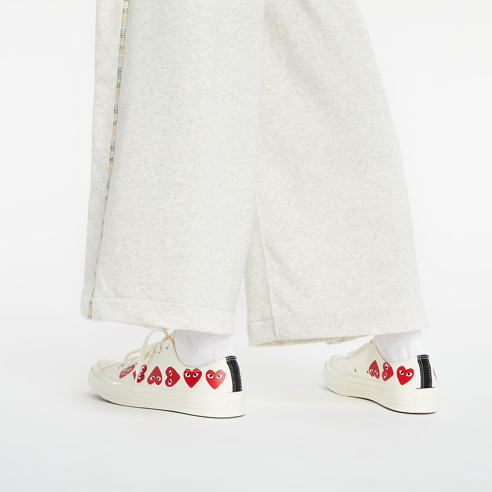 Jogger Pants Nike Sportswear W Pant Earth Day Mid-Rise Oatmeal Heather/ Light Bone/ White