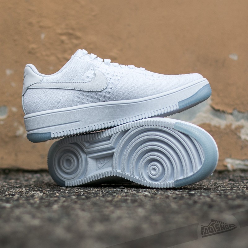 Nike air force 1 flyknit women's white top