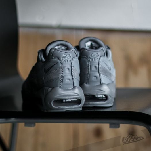 Nike Air Max 95 Essential