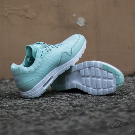 Nike fibreglass air max ultra essentials trainers sale