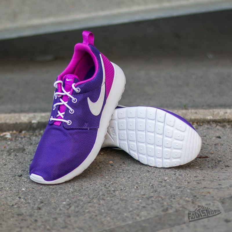 Nike roshe women purple deals