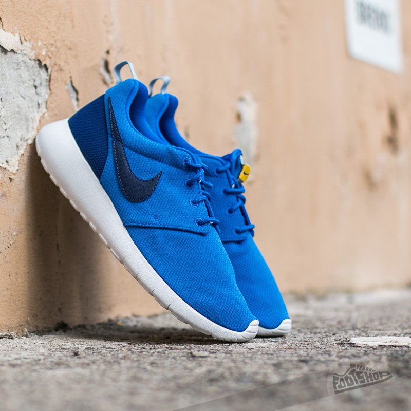 Royal blue nike roshe shop