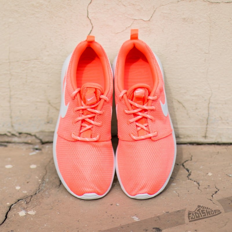 Women s shoes Wmns Nike Roshe One Bright Mango White Footshop