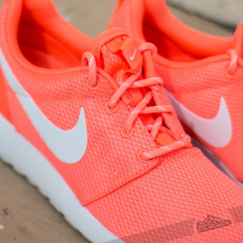 Zapatillas mujer Wmns Nike Roshe One Bright Mango/ White