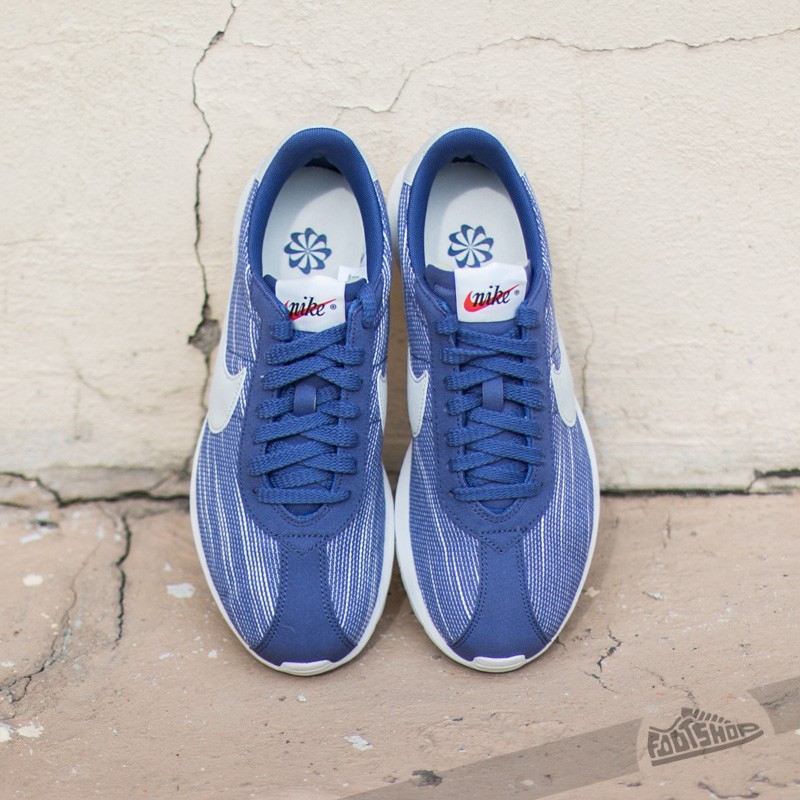 Scarpe donna Nike W Roshe LD- 1000 Dark Purple/ Pure Platinum-Sumit White