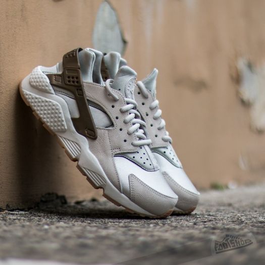 Nike air huarache suede 2025