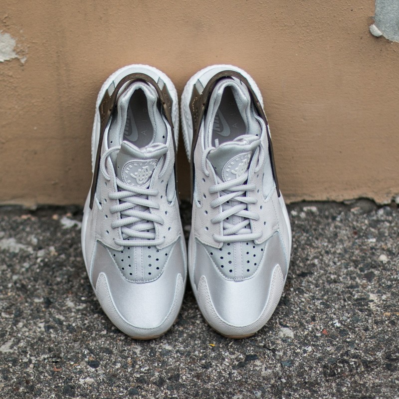 air huarache 5.5 womens silver