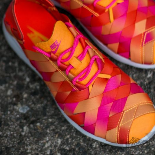 Nike juvenate deals pink blast
