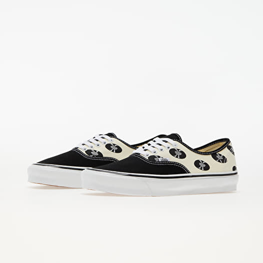 Vans authentic classic hot sale black and white