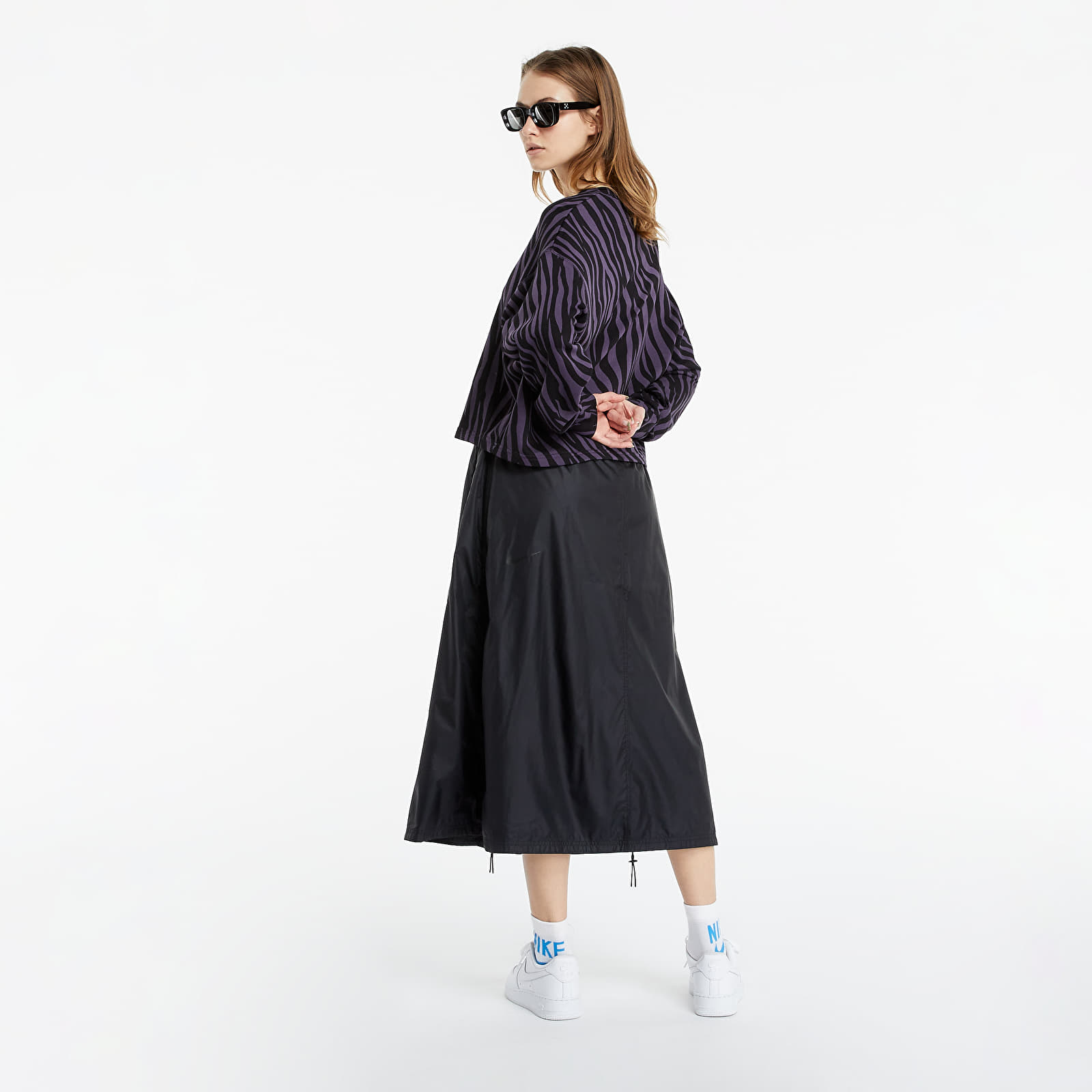 Hupparit ja collegepaidat Nike Sportswear AOP Icon Clash Fleece Crewneck Dark Raisin/ Bright Mango