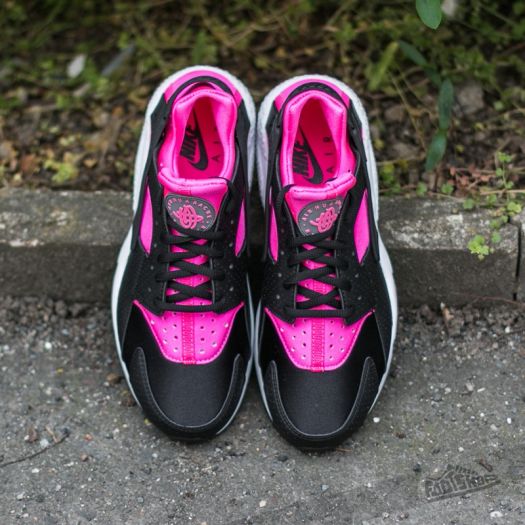 Air huarache run black and pink discount