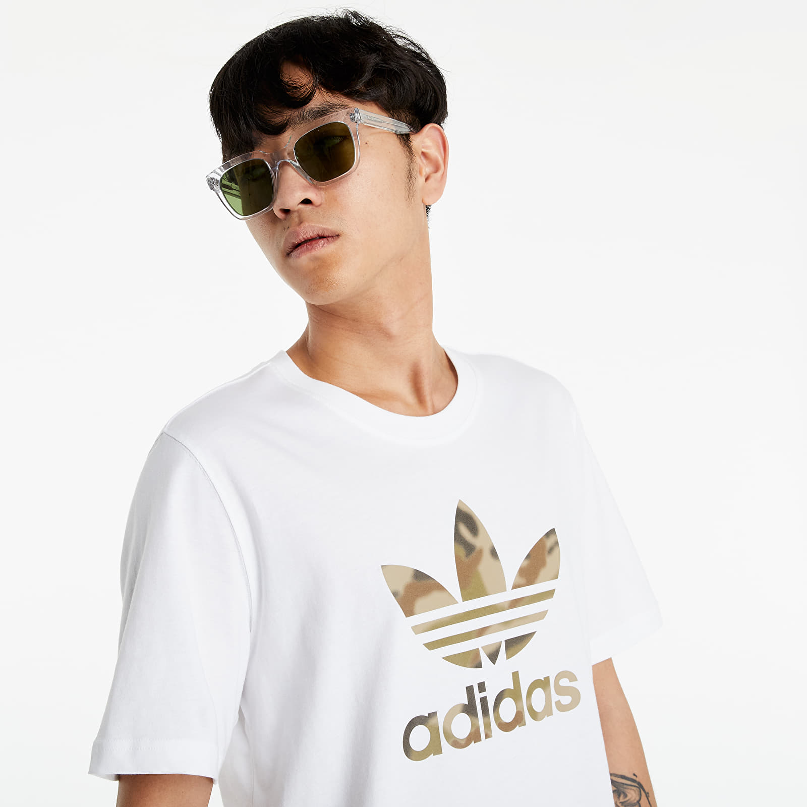 Camisetas adidas Camo Trefoil Tee White/ Wild Pine Mel/ Multicolor