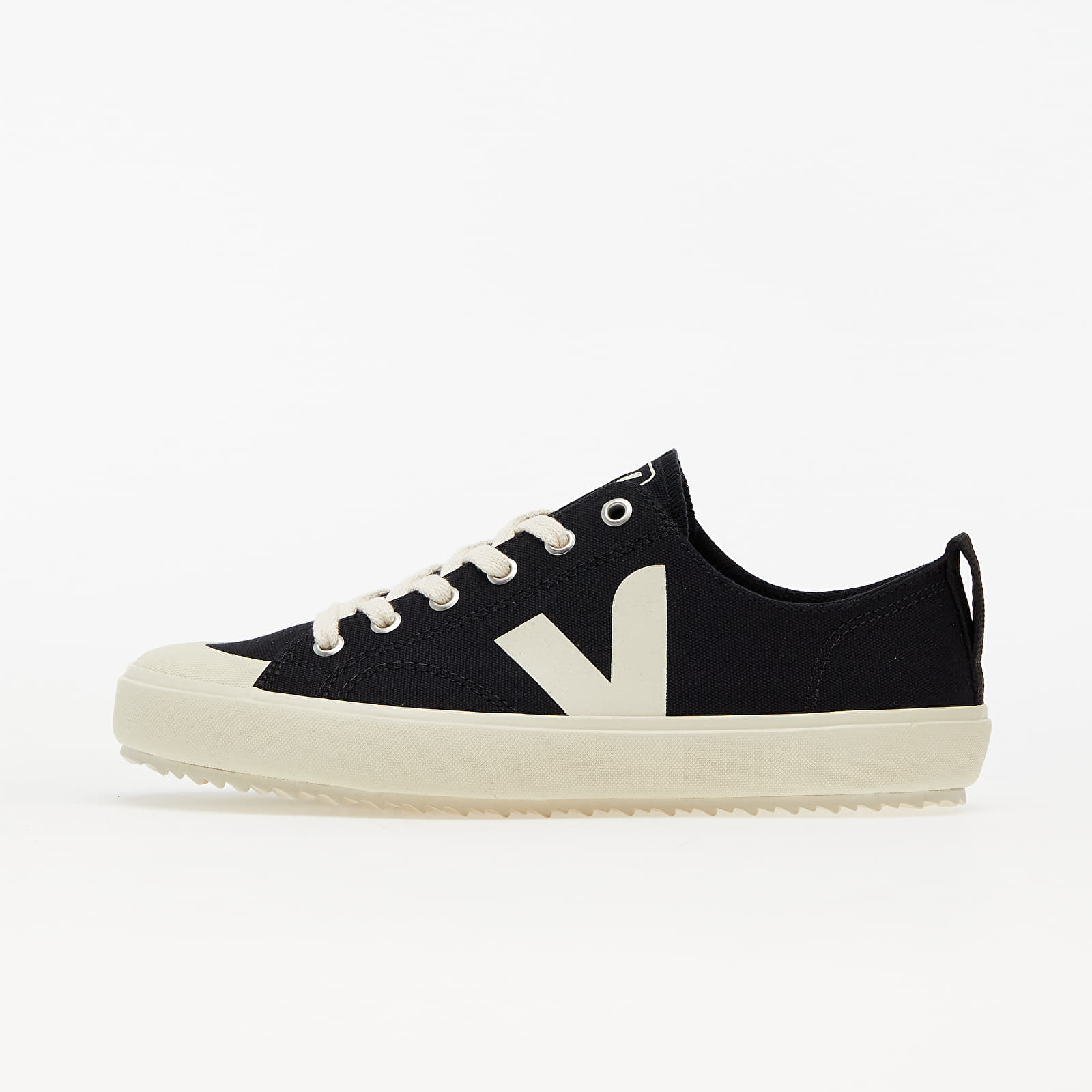 Women's shoes Veja Nova Canvas W Black Pierre