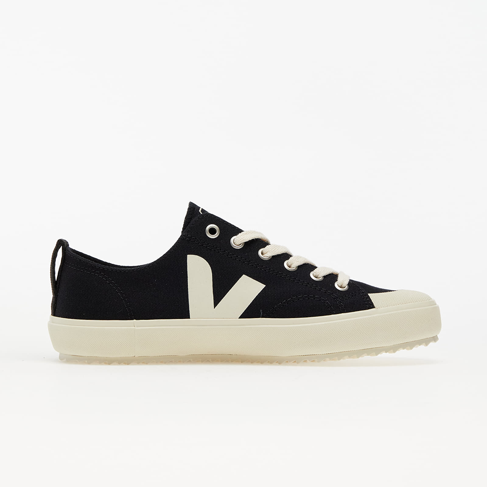 Women s shoes Veja Nova Canvas W Black Pierre Footshop