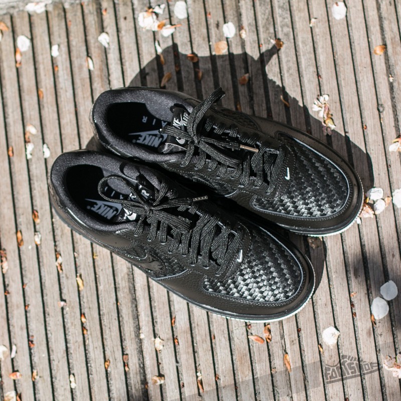 Zapatillas Hombre Nike Air Force 1 ´07 LV8 Black/ Black- Summit White- Chrome