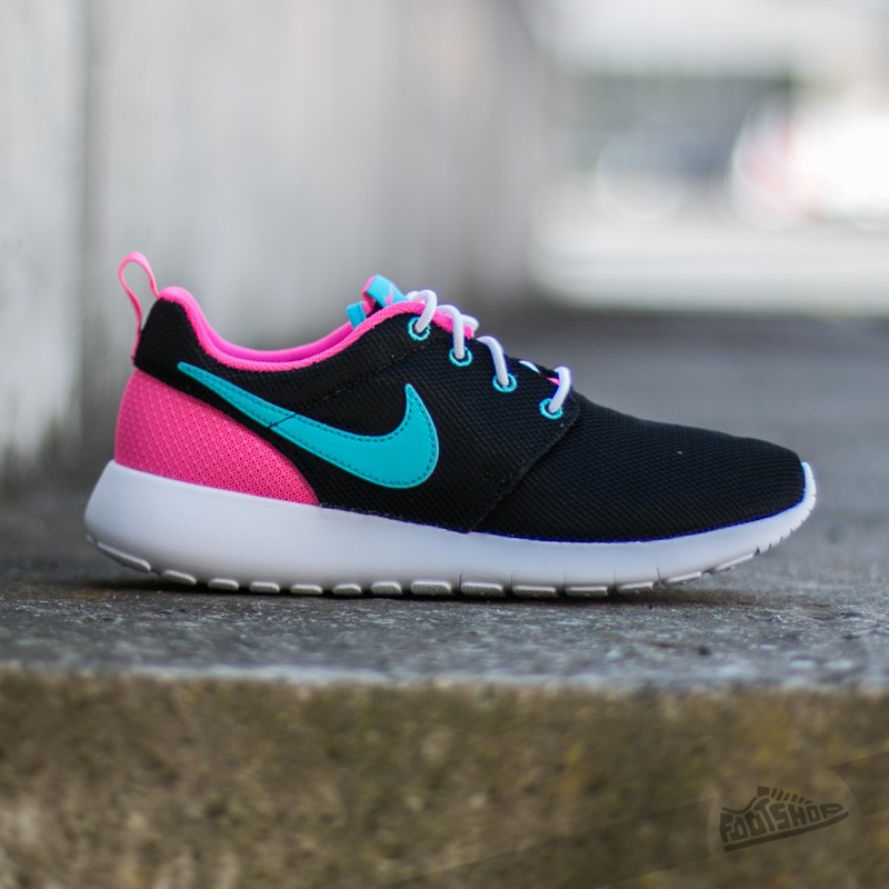 Light pink nike roshe womens sales