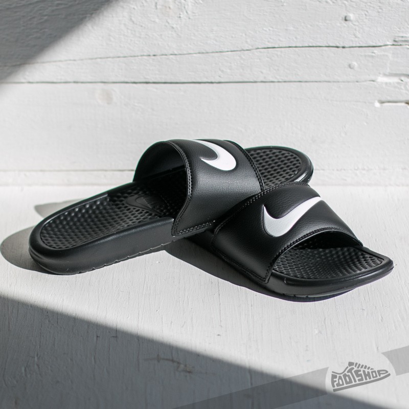 Chaussures et baskets homme Nike Benassi Swoosh Black/ White
