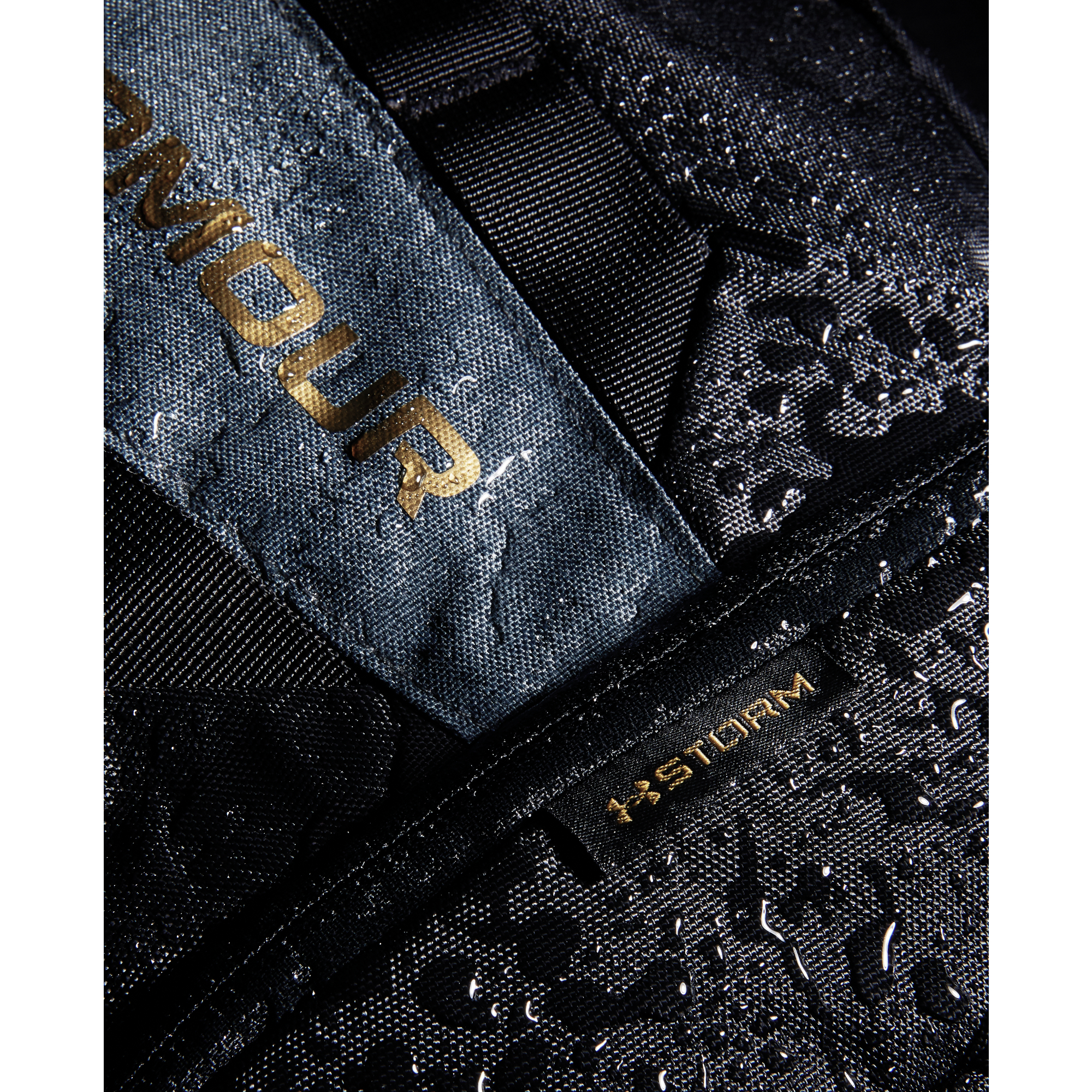Mochilas Under Armour Hustle 5.0 Backpack Black Medium Heather/ Metallic Gold Luster