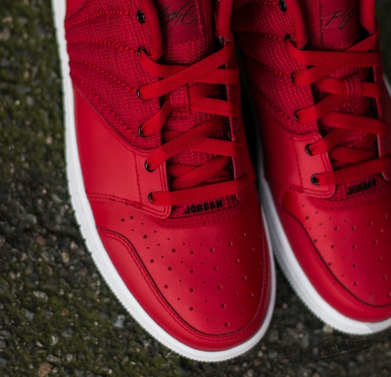 Jordan 1 flight 4 low hotsell