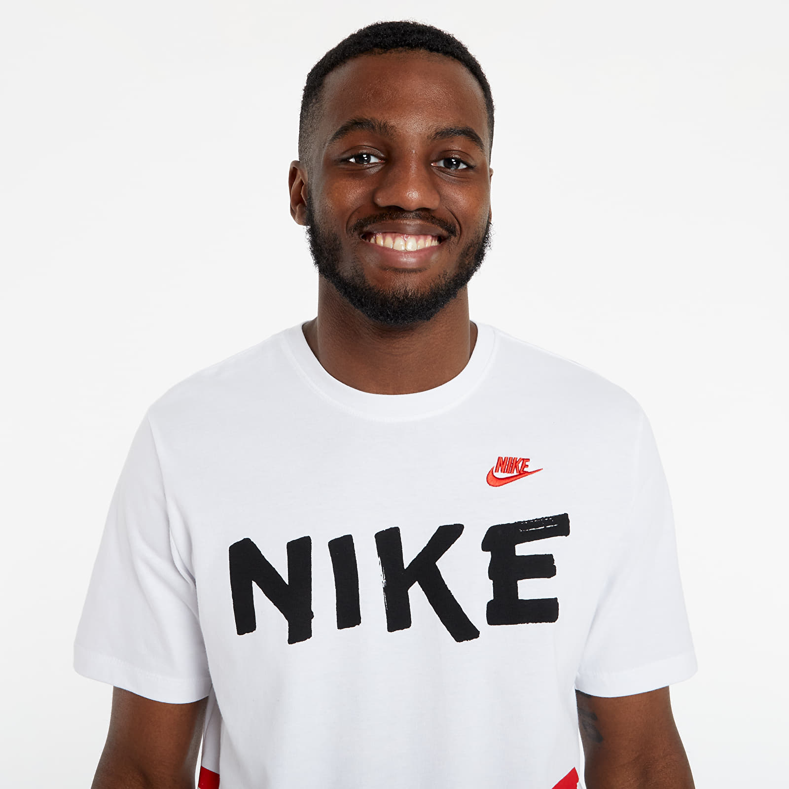Nike sportswear heritage t shirt discount